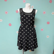 Load image into Gallery viewer, Sz3X Forever 21 Black and White Bow Print Dress