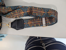 Load image into Gallery viewer, Black Guitar Strap Cross Body