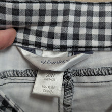 Load image into Gallery viewer, Sz20W CJ Banks Black and White Gingham Capri
