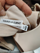 Load image into Gallery viewer, Torrid Curve nude everyday lined wireless smoothing bra 46D