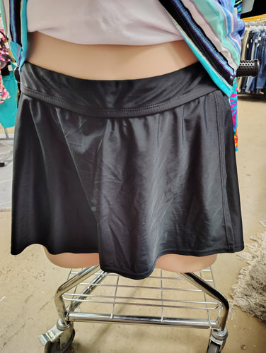 Time & Tru black swim skirt size 3x