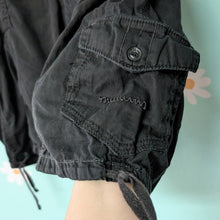 Load image into Gallery viewer, Sz20 Union Bay Black Cargo Short