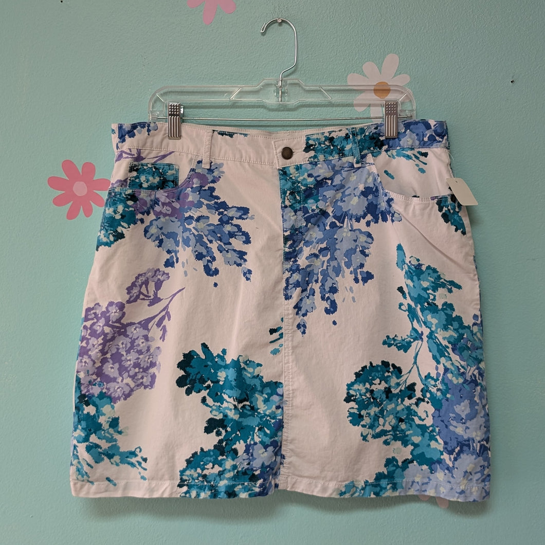 Sz16 Croft & Barrow White Floral Print Skort