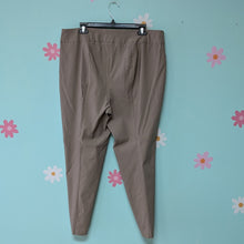 Load image into Gallery viewer, Sz18W Cato Khaki Tan Cropped Dress Pants