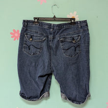 Load image into Gallery viewer, Sz18W St. John&#39;s Bay Denim Bermuda Shorts