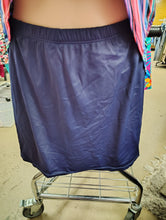 Load image into Gallery viewer, Swimsuits for All navy blue swim skirt size 24