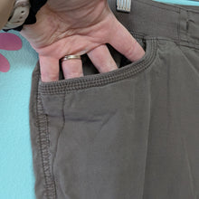Load image into Gallery viewer, Sz14 Sonoma Medium Brown Cargo Capri