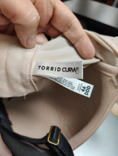 Load image into Gallery viewer, Torrid Curve nude 360 back smoothing push-up t-shirt bra 46DDD