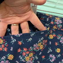 Load image into Gallery viewer, Sz14 St John&#39;s Bay Floral Shorts