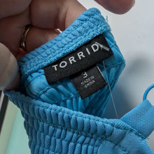 Load image into Gallery viewer, Sz3X Torrid Aqua Blue Gauze Maxi Dress