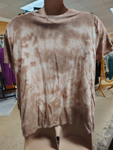Load image into Gallery viewer, Maurices tie dye knot front tee size 3x