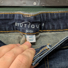 Load image into Gallery viewer, Sz20W Boutique+ Denim Shorts Midrise