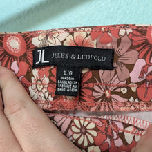 Load image into Gallery viewer, SzL Jules &amp; Leopold Mauve Daisy Floral Twill Capri