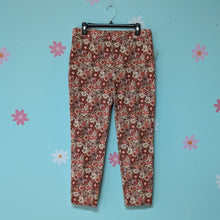 Load image into Gallery viewer, SzL Jules &amp; Leopold Mauve Daisy Floral Twill Capri