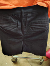 Load image into Gallery viewer, Market &amp; Spruce navy twill shorts size 20w