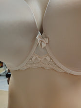 Load image into Gallery viewer, Torrid Curve nude 360 back smoothing push-up t-shirt bra 46DDD