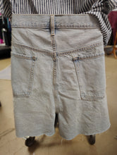 Load image into Gallery viewer, sz30 Old Navy NWT distressed slouchy denim shorts