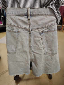 sz30 Old Navy NWT distressed slouchy denim shorts