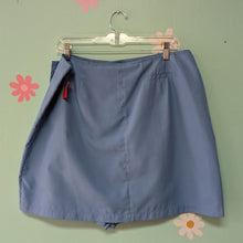 Load image into Gallery viewer, Sz16W IZOD Light Blue Skort