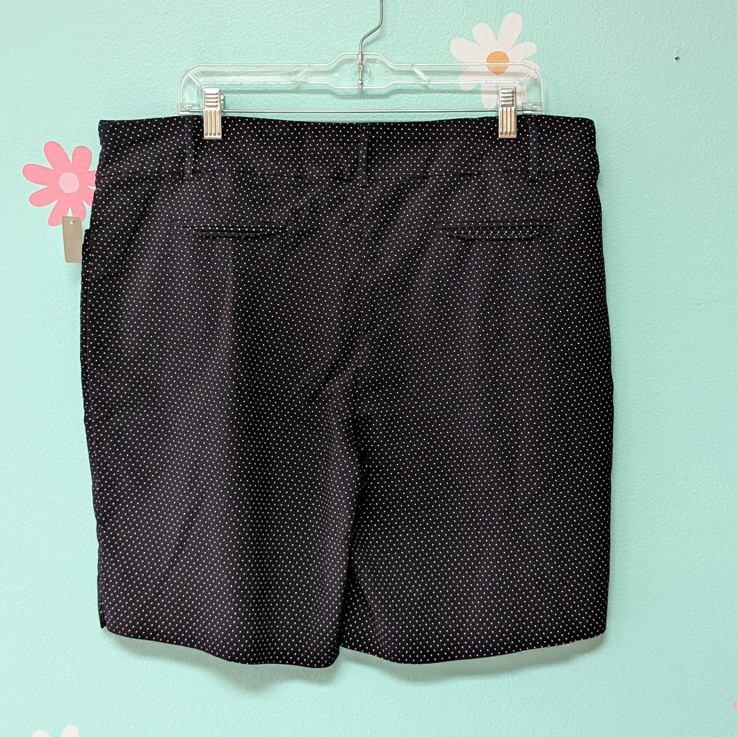 SzXXL Hillary Radley Black and White Polka Dot Bermuda