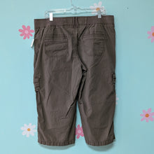 Load image into Gallery viewer, Sz14 Sonoma Medium Brown Cargo Capri