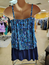 Load image into Gallery viewer, Trimshaper swimsuit tankini top size 18 printed