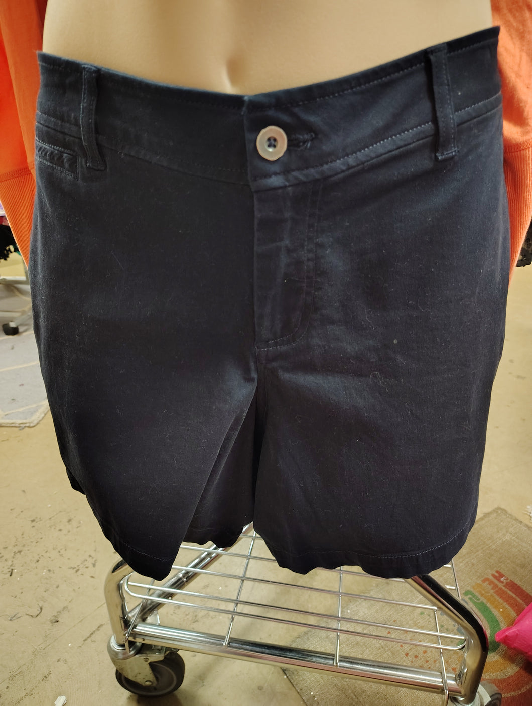 Market & Spruce navy twill shorts size 20w