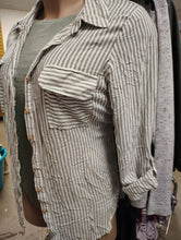 Load image into Gallery viewer, sz2X Perch stripe button front top